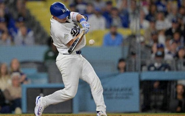 スミス８回に逆転２ランでドジャース３連勝　誕生日に２人の愛娘が始球式、ボブルヘッドデー祝福