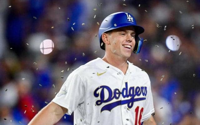 ドジャース、３戦連続逆転勝ち開幕３連勝！　大谷翔平は無安打もスミスがバースデー逆転弾　ボブルヘッドデーで主役に　愛娘２人にパパの雄姿見せつける