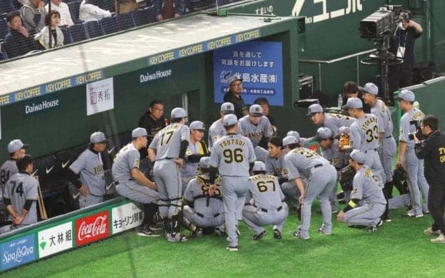 阪神　２年連続の開幕カード勝ち越しへ　伏見が２試合連続のスタメンマスク　巨人の先発はドラフト３位の変則左腕