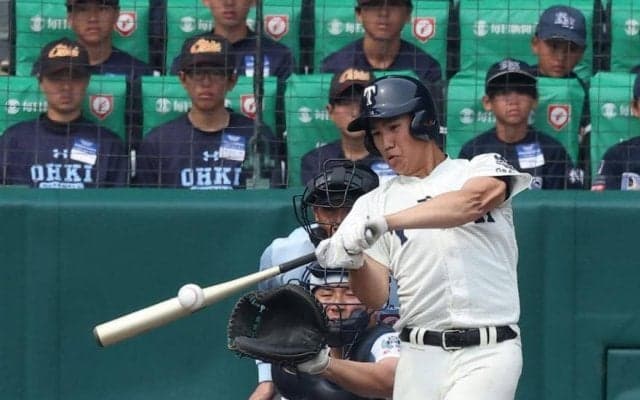 大阪桐蔭　おかわりジュニアが甲子園初スタメン初打席で初安打　特大ファウルにどよめきも