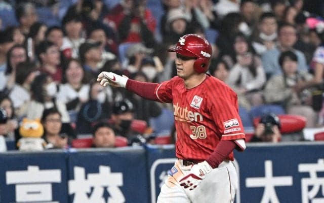 【楽天】現役ドラフトで加入の佐藤直樹、移籍後１号＆今季チーム初アーチ　サイクル安打にも王手
