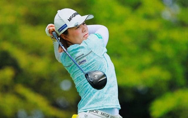 永峰咲希が地元・宮崎で逆転ツアー4勝目「感謝を伝えたい方がいっぱい」