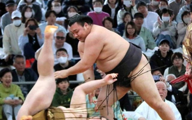 霧島が２年ぶりに大関とアナウンスされ「懐かしい」 …伊勢神宮から春巡業始まる　深夜のサッカー日本代表戦は見ずに睡眠