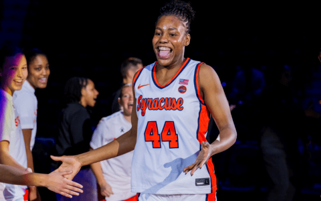 京都精華出身のイゾジェ・ウチェが大学残留…WNBA目指すCは今季15.6得点でカンファレンス新人王獲得