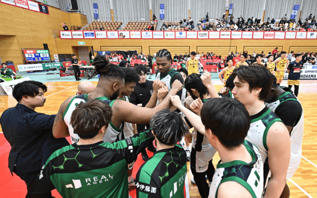 横浜エクセレンスがB2でプレーオフ初進出…岩手に連勝し、B2復帰初年度で悲願のポストシーズンへ