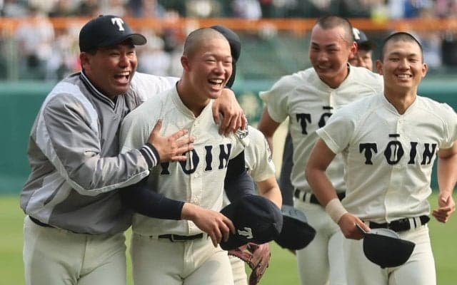 大阪桐蔭のプロ注目右腕が決勝導く快投！終盤のピンチは真っ直ぐで力勝負「ギアを上げて投げた」【センバツ】