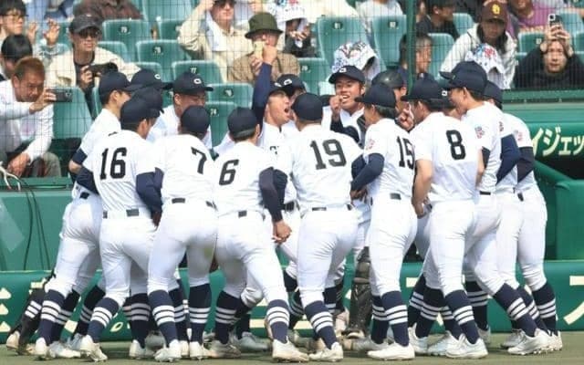 中京大中京、「WAYVE」の精神でベスト4　選手が自主スローガン