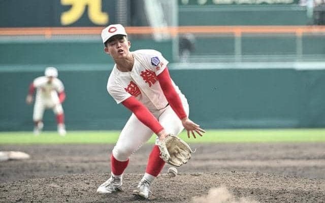 狙われた直球　覚えたての新球種でピンチかわす　智弁学園・杉本投手