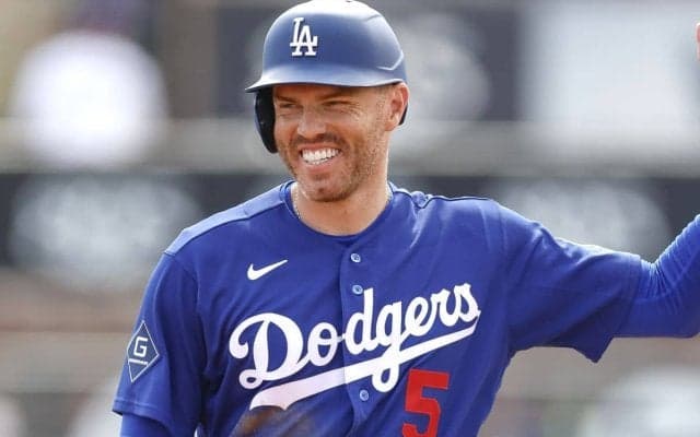 「平和すぎる」「なんかカワイイ」ド軍の試合で生まれた“ほっこり光景”「こういうの好き」とファン反響