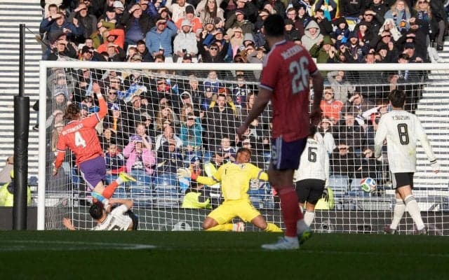 【日本代表】GK鈴木彩艶らに高得点…日刊独自採点「森保ジャパンCHECK」スコットランド戦