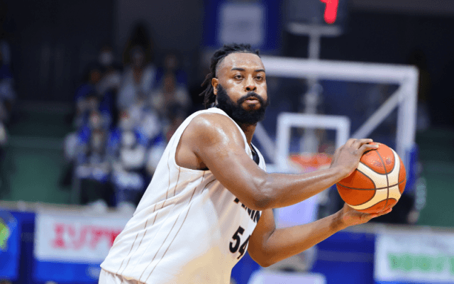 三河のガードナーが連日大台突破…日本で11年目のビッグマンがB1通算4500リバウンド、通算13000得点達成