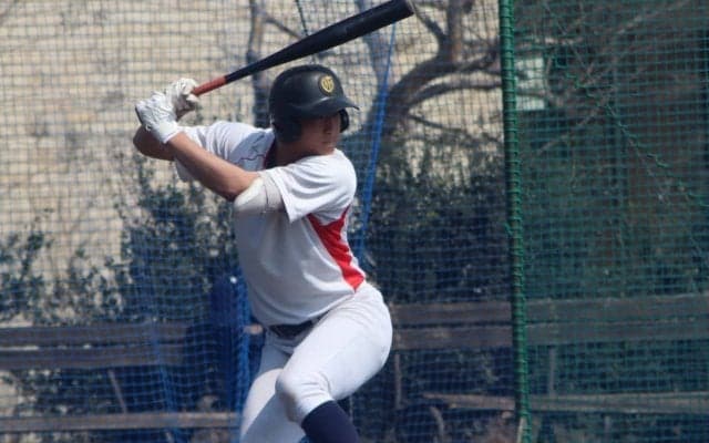 浦和学院の超高校級捕手が強打を発揮！指揮官は「スケールの大きい捕手」への成長を期待【練習試合】