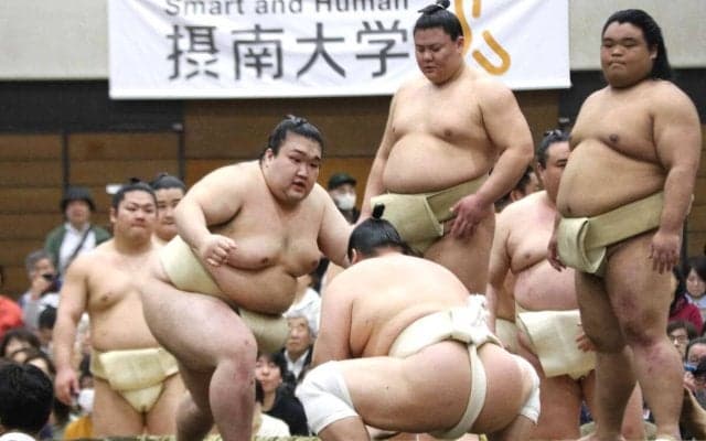 地元の大歓声に破顔　豪ノ山「ド地元なのでうれしい」…春巡業・寝屋川場所