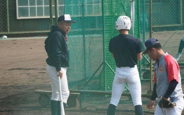 智弁学園・小坂監督　岡本１号に「素晴らしい。自分らは優勝目指して」
