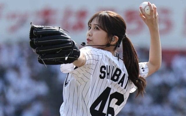 美女軍団でも「圧倒的に可愛くてビビった」　ノーバウンド投球披露、23歳の“正体”に感動