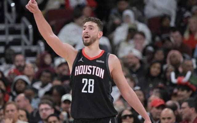 ロケッツのアルペレン・シェングンがハーデンに次いで球団史上2人目の快記録