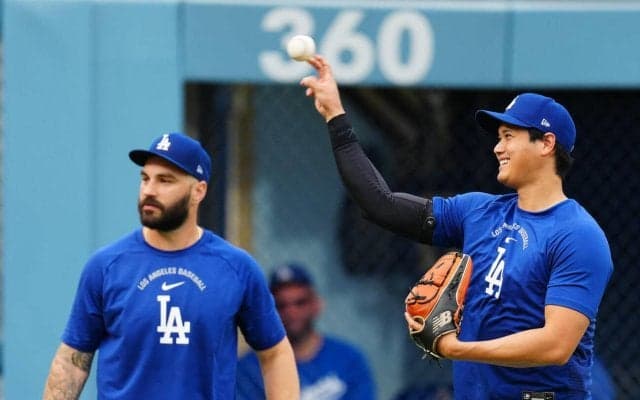 大谷翔平、第1打席は詰まりながらも左前打　開幕戦以来13打席ぶり安打　佐々木朗希援護できるか