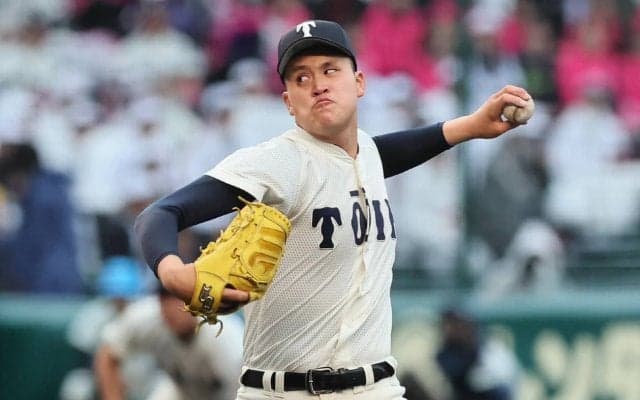 大阪桐蔭の192センチ左腕が決勝戦で三者連続三振のスタート！最速148キロ連発【センバツ】