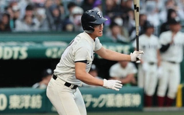 大阪桐蔭・中村勇斗が甲子園決勝戦で先制打！父は西武の中村剛也、智弁学園のプロ注目左腕捉える【センバツ】