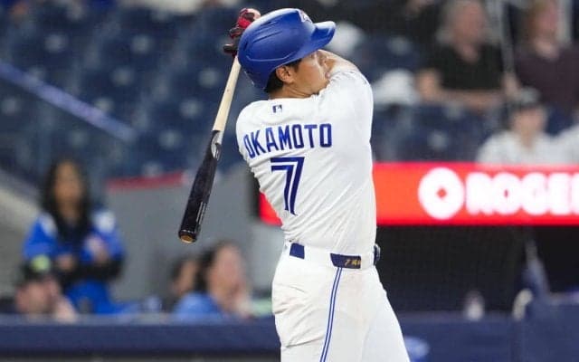 ブルージェイズ・岡本和真、脅威の2戦連発に米騒然「彼とムラカミは前評判以上に優れている」「すでにMLBに対応している」