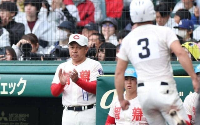 智弁学園　４番逢坂が値千金同点ソロ！大阪桐蔭先発の川本から豪快な一発　１０年ぶりＶへ、３点差追いつく