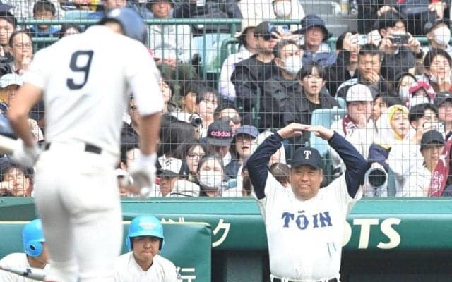 大阪桐蔭　西谷浩一監督が智弁学園のエースに「No.１のピッチャー」お立ち台で相手をたたえる　名将らしい格言も「甲子園は良い投手を打って成長できる」