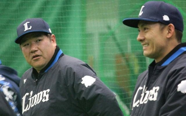 【西武】栗山巧＆中村剛也の「骨牙バーガー」開門30分たたず完売　本拠地ベルーナドーム開幕戦