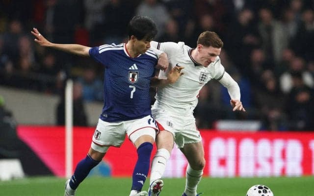 三笘薫が代表１年半ぶりゴール　カウンターから日本代表ファーストシュートで先制…聖地ウェンブリーでイングランド戦