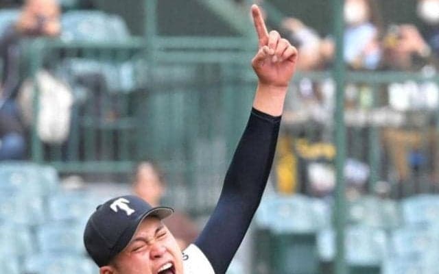 大阪桐蔭Ｖ導いた怪物２年生左腕・川本「１００点です」９回完投１５Ｋ　桑田超えセンバツ決勝歴代最多タイ