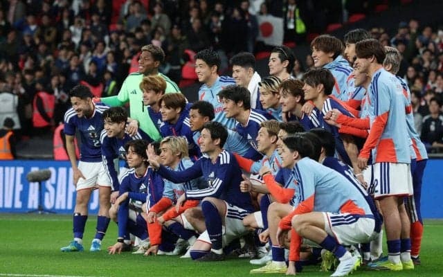 【日本代表】負傷離脱中の遠藤と南野も駆けつけウェンブリーで生観戦　歴史的勝利を見届ける