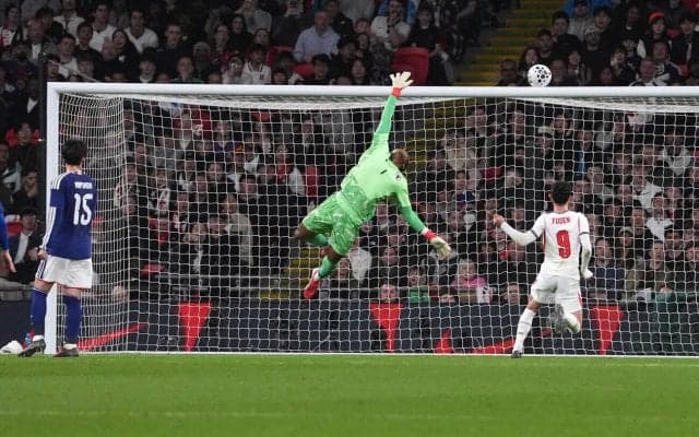 【日本代表】神セーブのGK鈴木彩艶「一致団結してた」セットプレー攻勢を守り切る