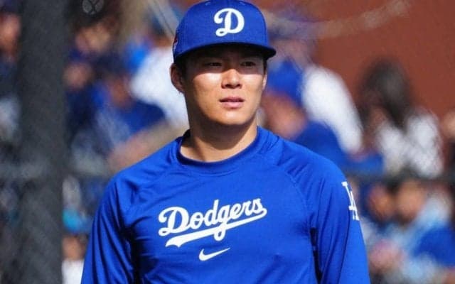 山本由伸、“コラボグッズ”が高額転売　5.5万円出品も…先着4万人限定、大人気キャラ