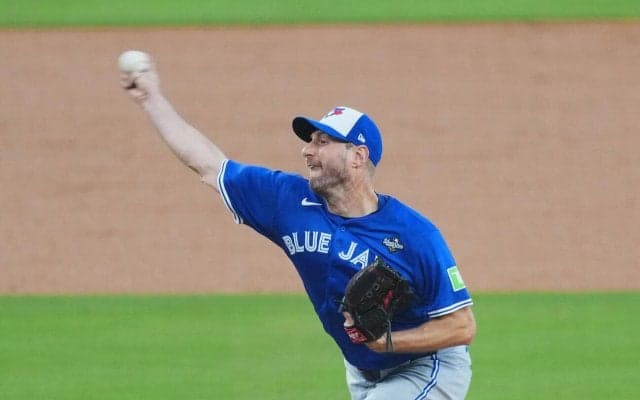 通算222勝目を挙げたシャーザーが岡本和真の守備を絶賛「ここまでで一番印象に残っている」