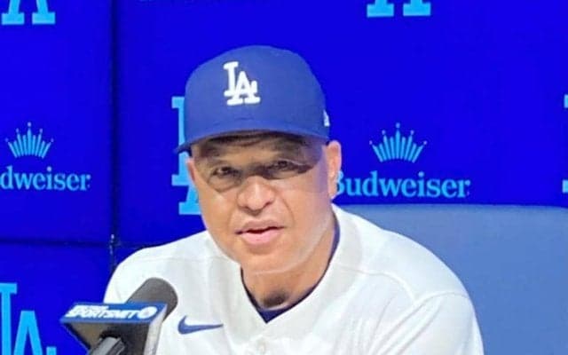 「彼は何があっても動じない」　ロバーツ監督、大谷翔平の“不動心”に感服　今季初の投打同時出場　全身泥だらけ雨中のパフォーマンス称える