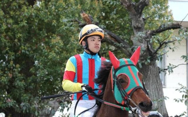 【兵庫女王盃】ハナを切った３番人気のオーケーバーディーは鼻出血発症で競走中止に