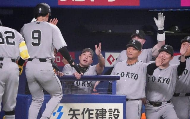 【巨人】試合開始６分で先制！中日先発ドラ１中西聖輝から泉口友汰が先制打→佐々木俊輔も２点打