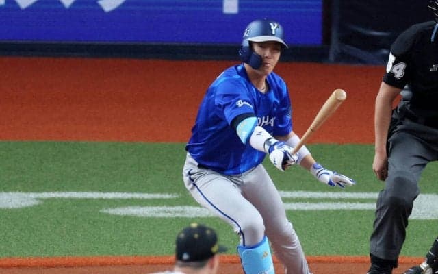 【DeNA】開幕４連敗中の打線が初回から爆発　来日初登板の阪神ルーカスから３得点