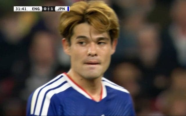 「“佐野回収”の流行語あるで」日本代表MFがイングランド相手に無双！爆速パスカット→絶品パスにSNS衝撃「プレミア移籍だ」