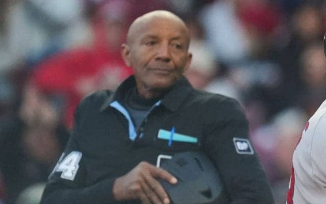 球審で誤審連発→一塁でも衝撃判定　“お騒がせ審判”に米断罪「引退させるべき」「理解不能」