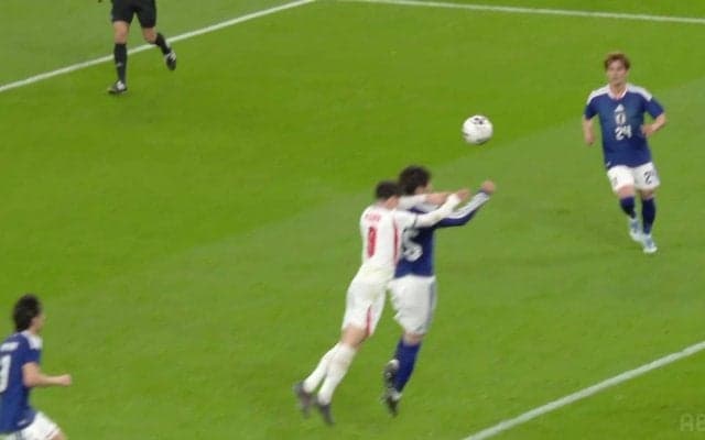 「ウェンブリー無敗の男」鎌田大地、イングランド代表MFを封じた“異次元クリア”にファン歓喜「完全に覇者やん」「いて欲しいところにいつもいる」