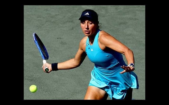  昨年女王 3時間超え死闘の末初戦突破 