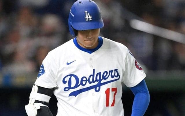 大谷翔平が好機で３球三振　３球連続のカーブにバットが止まらず　スタンドが大きなタメ息に包まれる