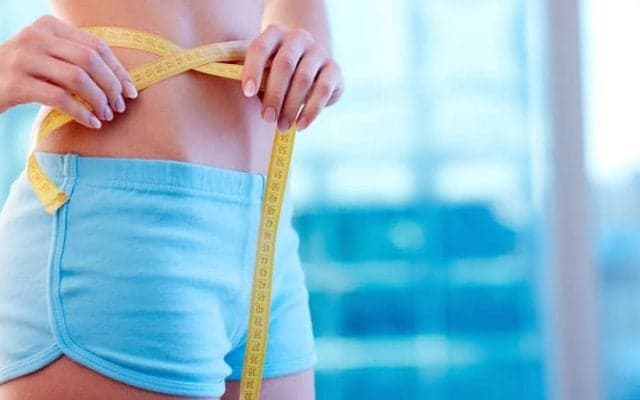 お腹の肉が３cm以上つまめたら要注意！老け見えの「ポッコリお腹」対策は30歳からが勝負