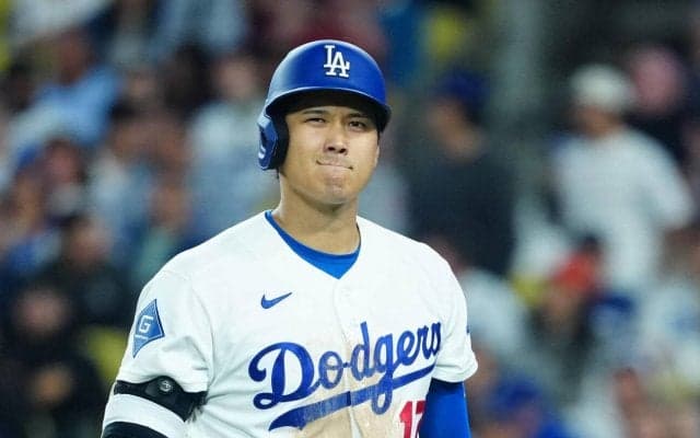 大谷翔平、第4打席は空振り三振に倒れる　2打席連続チャンスで凡退し場内ため息漏れる…