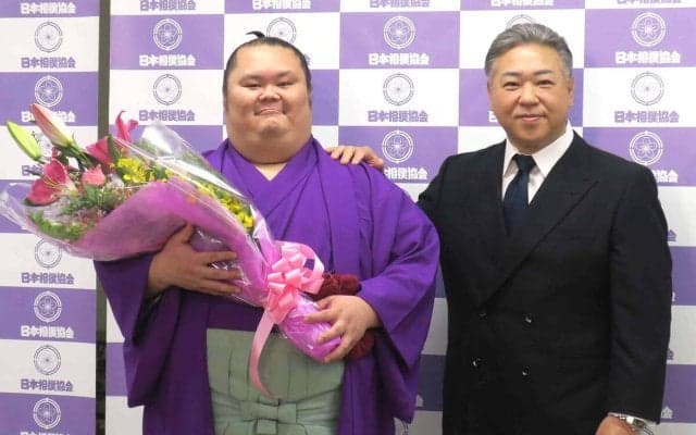 元幕内・千代丸が引退会見「スッキリした」今後は若者頭に　千代丸たんの愛称で人気　２３年末にはＣＡと結婚