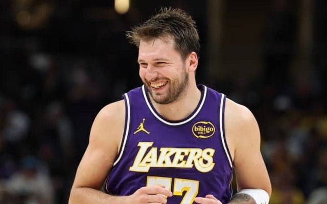 NBA史上3番目の若さで通算1万5000得点を突破したドンチッチが現役2人目の快記録