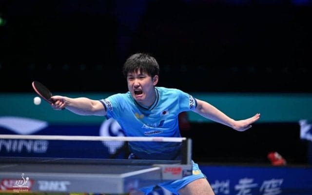 張本智和、難敵チウ・ダンとのフルゲーム激闘を制する　“0－2ビハインド”を逆転のエースがベスト8進出【ITTF男女ワールドカップ】