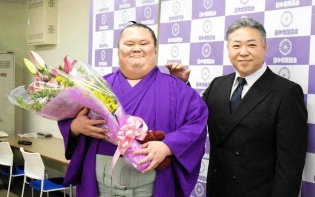 大相撲“千代丸たん”が引退会見「恥ずかしかったけれどうれしかった」ＳＮＳ大バズリ感謝、元小結の弟に「知名度は自分の方があった」