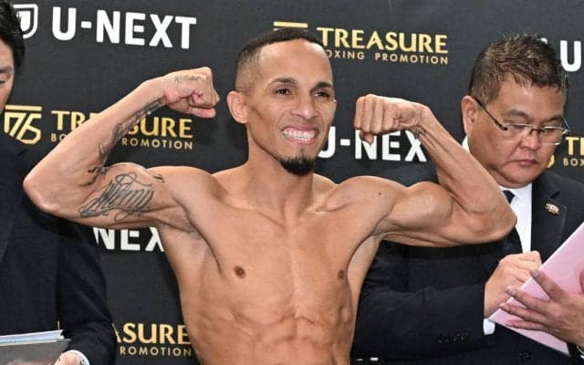 元世界王者谷口将隆との防衛戦控え、統一王者サンティアゴは無気味ノーコメント