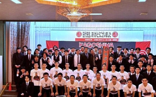 「先生の本気の指導が、僕らの人生を変えました」 川内商工高・田代博明監督の笑顔と涙に彩られた送別会